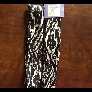 2 pack Claire’s black and white headbands